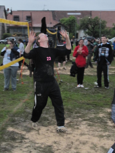 La Niouguen's joue au Volley-Ball