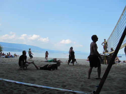 La Niouguen's joue au Volley-Ball