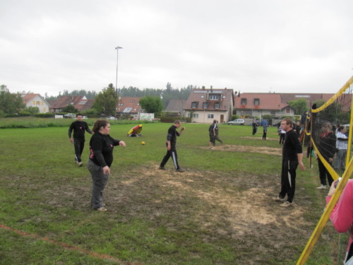 La Niouguen's joue au Volley-Ball