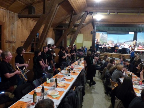 Soirée raclette à la Jeunesse d'Orzens en 2013